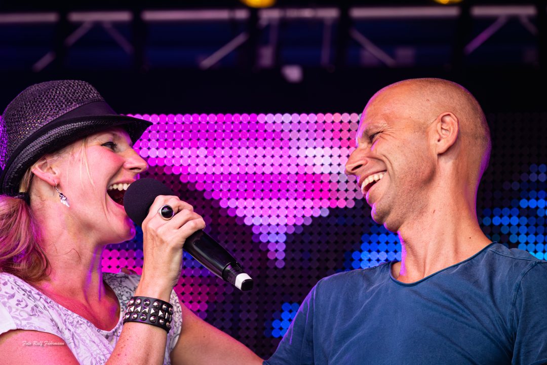 20140808-HV3A8336-Verbessert-RR-1080x720 Das Lied, was die beiden hier anstimmen, ...